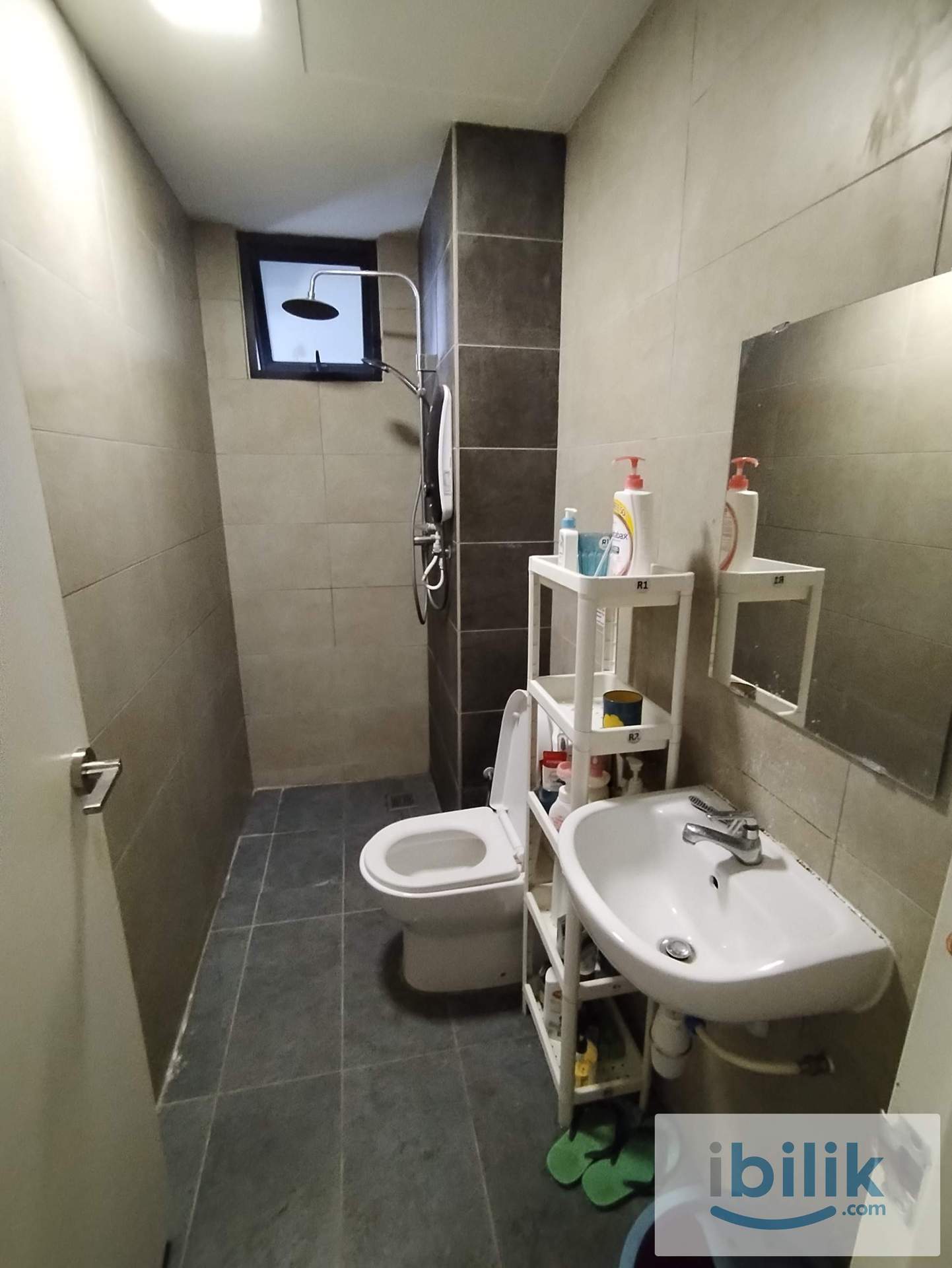 AraTre MIDDLE ROOM (original room)@ ARA DAMANSARA FOR RENT NOW - Image 5