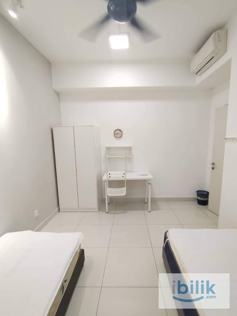 Middle Room (2 Single Bed without Aircond) at D'Sara Sentral, Sungai Buloh (no Aircond) - Image 1