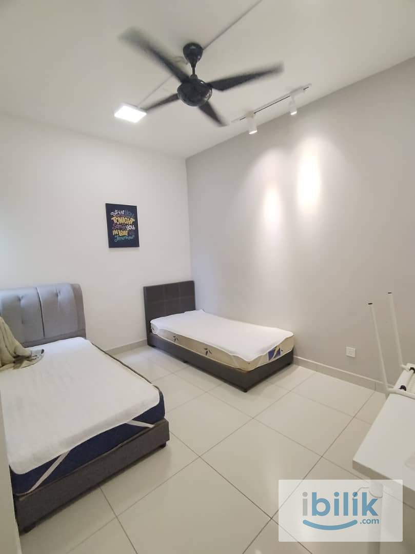Middle Room (2 Single Bed without Aircond) at D'Sara Sentral, Sungai Buloh (no Aircond) - Image 3