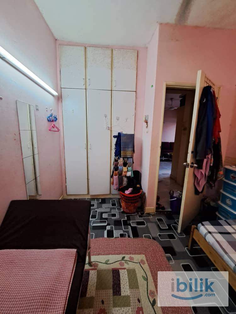 Room to Let  - Image 2