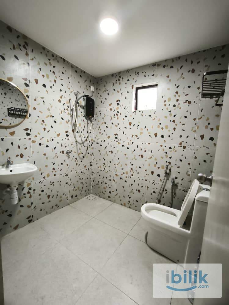 5 Minutes walking to LRT Kelana Jaya / Window / Kelana Jaya / Petaling Jaya - Image 3