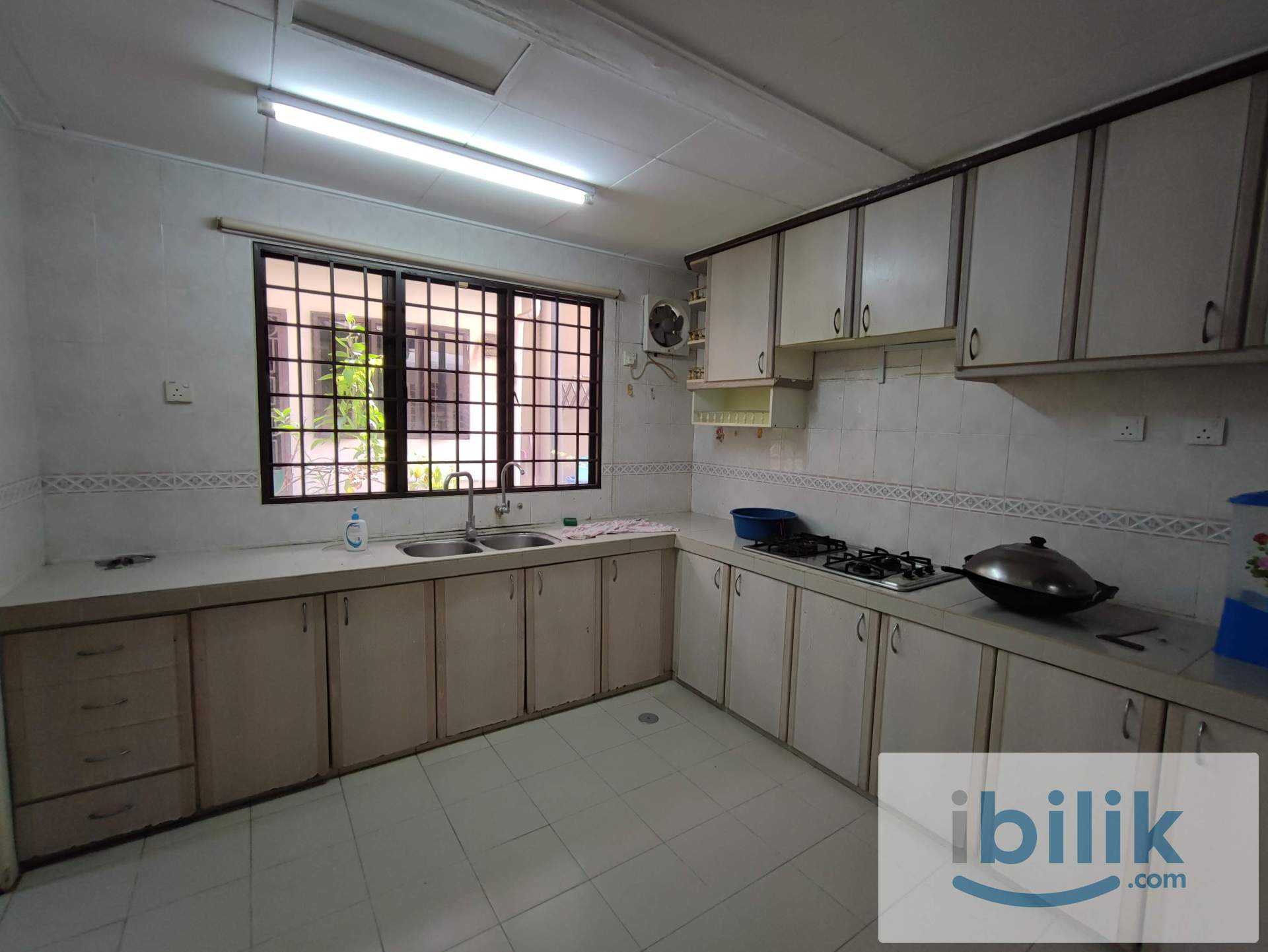 Private Bathroom / Bandar Utama / BU11 LRT / One Utama / Petaling Jaya - Image 8