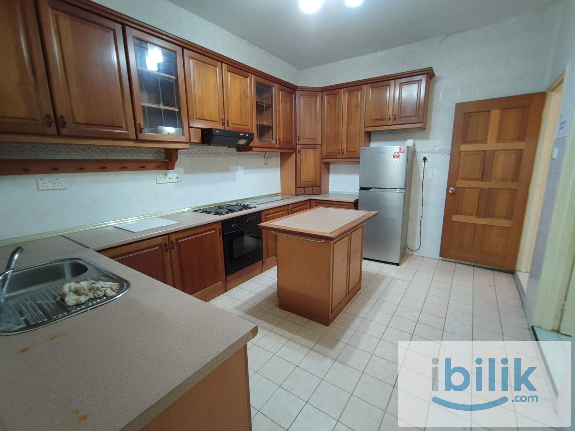 Exclusive Master Room / Low Dense / LRT BU11 / Tropicana / Petaling Jaya - Image 5
