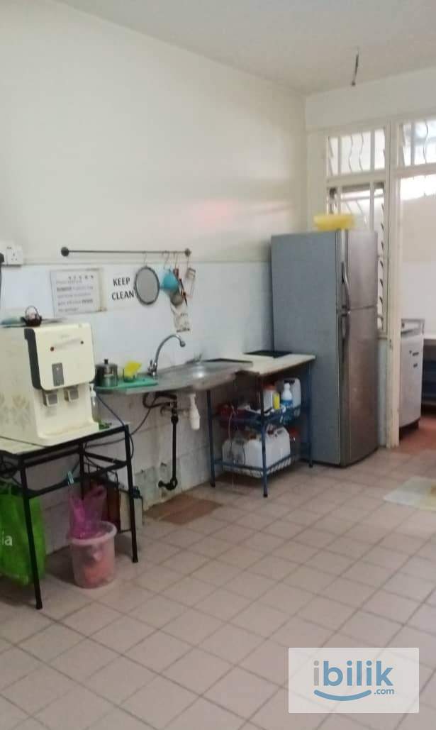 Room To Let - Image 2