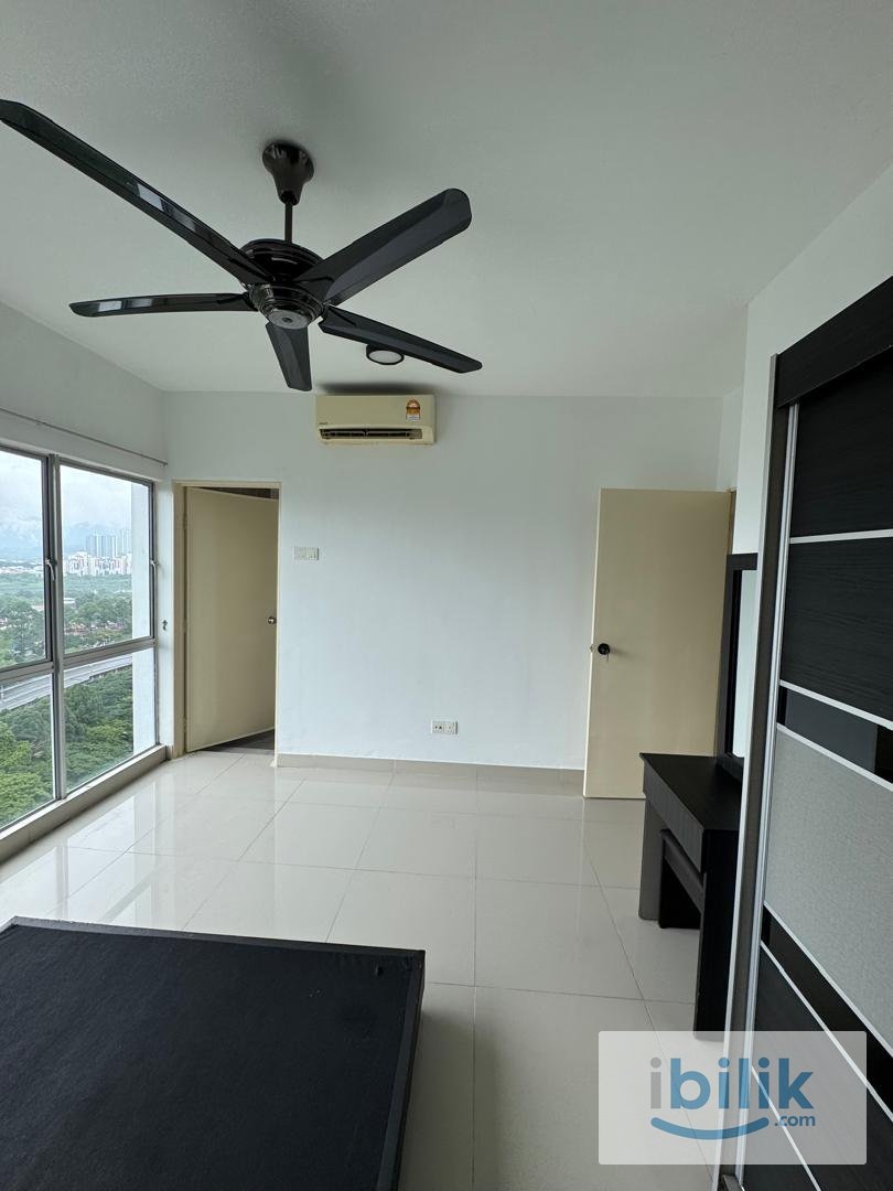 Master bedroom c/w private toilet near MRT kampung Batu station - Image 4