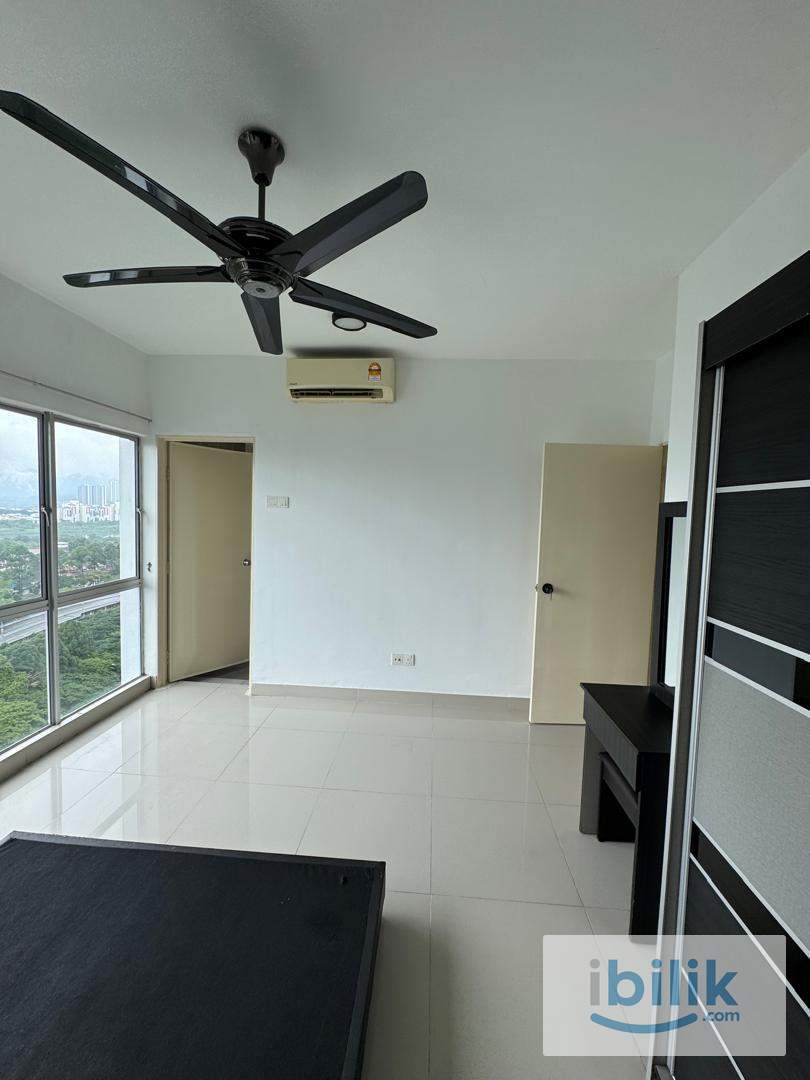 MASTER BEDROOM WITH PRIVATE TOILET NEAR MRT STATION KAMPUNG BATU FOR RENT - Image 1