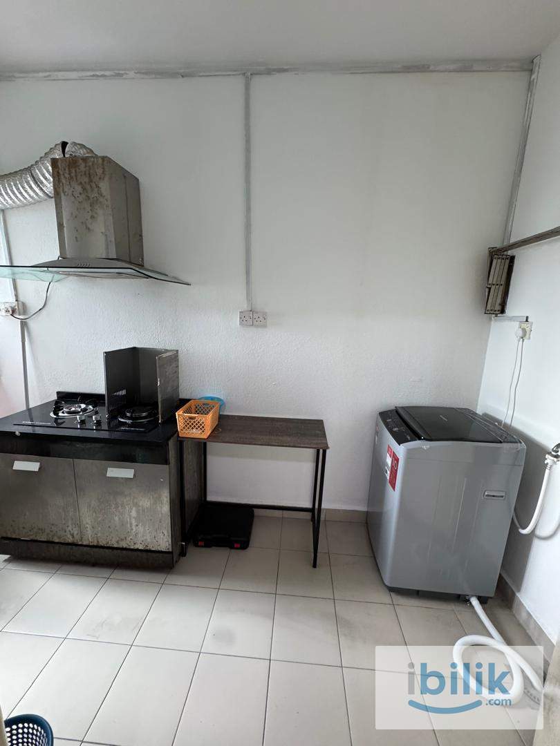 medium room near MRT Kampiung Batu for rent (walking distance) - Image 5