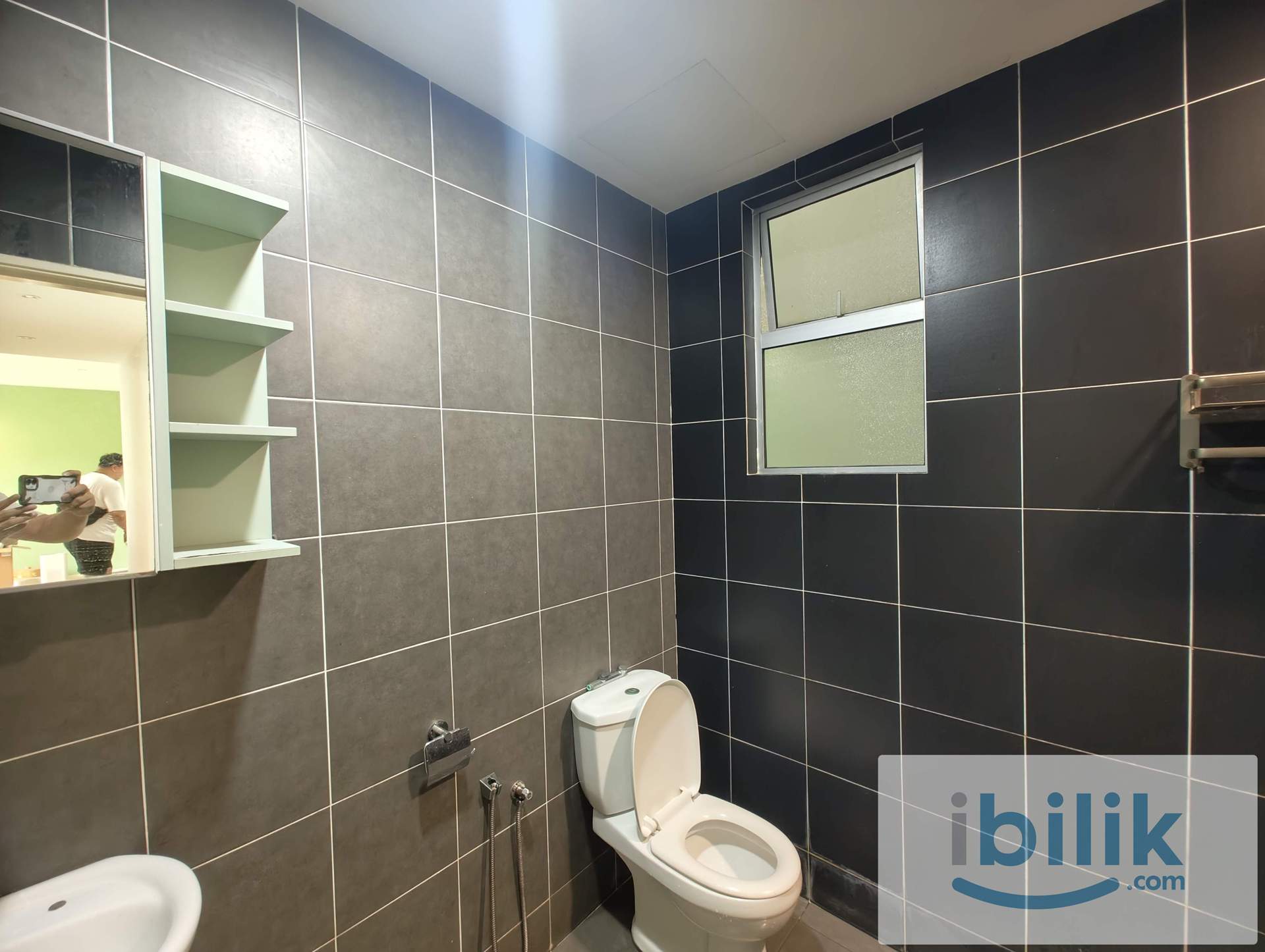 The Zizz @ Damansara North Balcony Room For Rent - Image 3