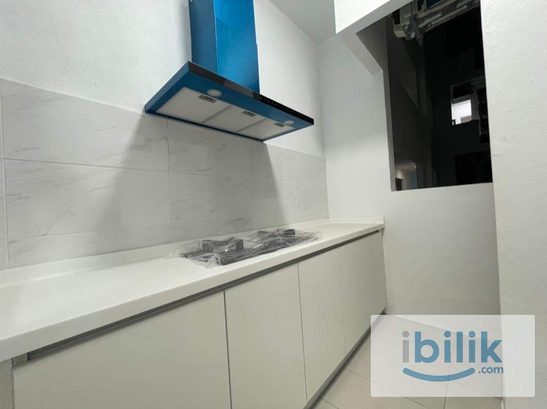 Middle room | Batu Kawan | Nearby Ikea, Design Village - Image 6