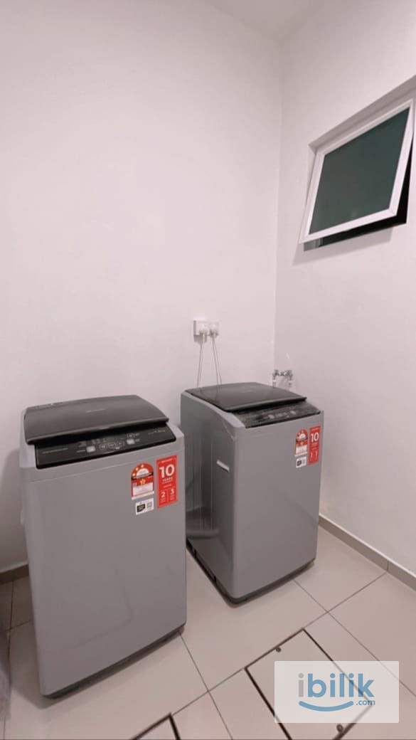 Landed house | Master room | fully furnished | attached bathroom | Batu Maung - Image 5