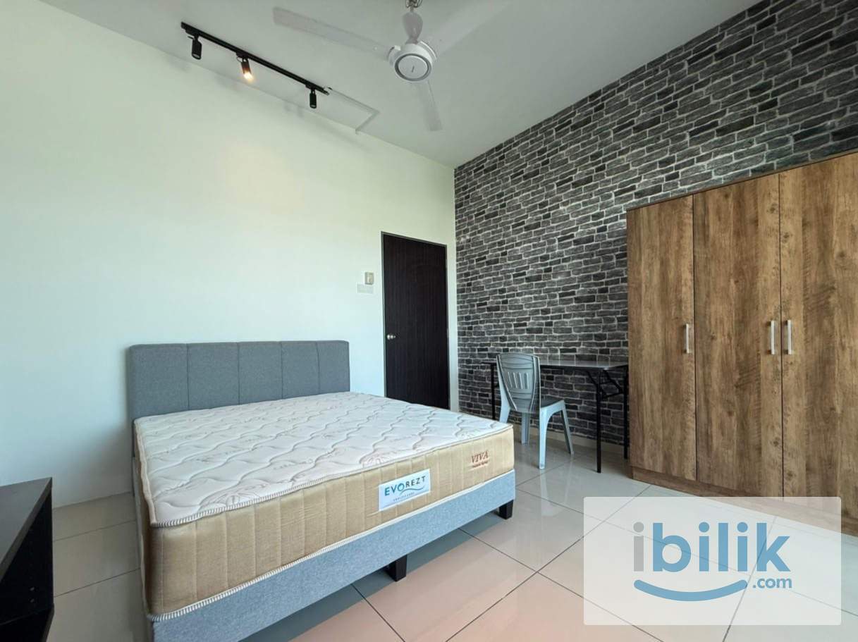 Balcony Room | Middle Room | Bayan Lepas - Image 1
