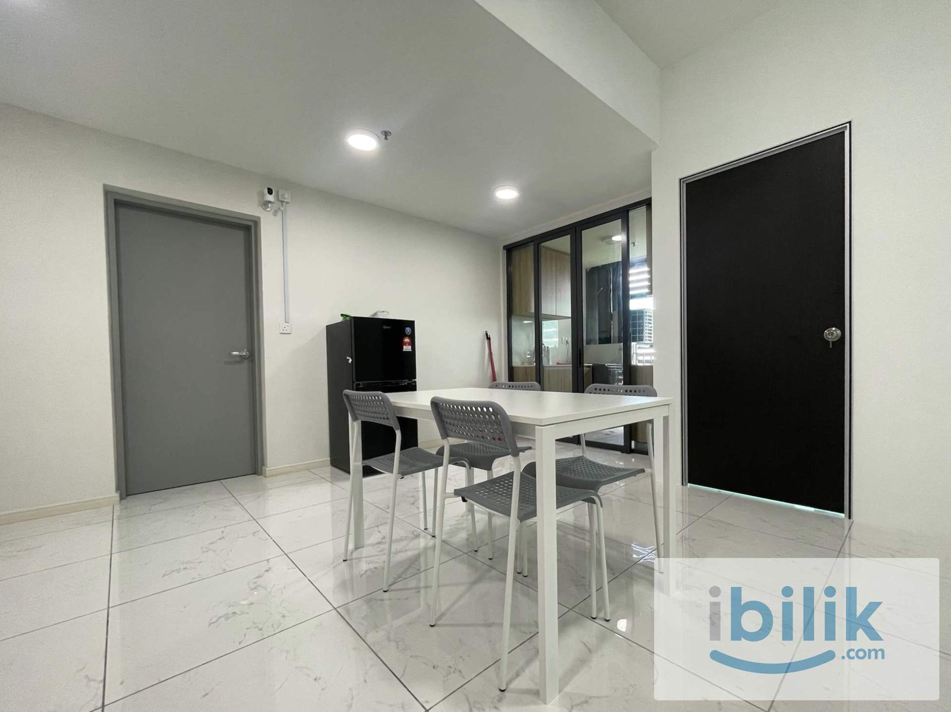 Middle room | Batu Kawan | Nearby Ikea, Design Village - Image 8