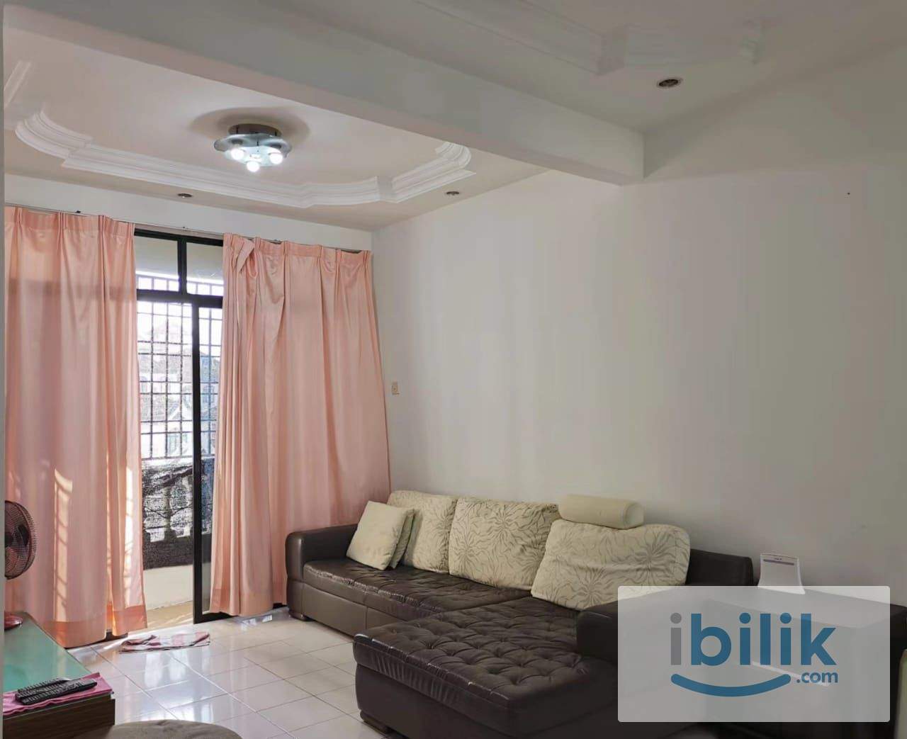 Master room for rent (Attached with private washroom and carpark) - Image 2