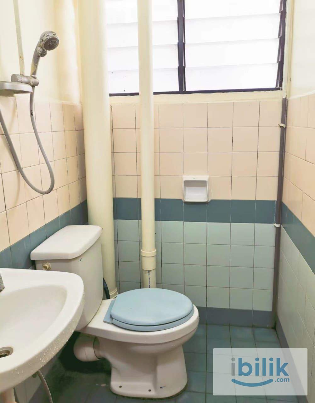 Master room for rent (Attached with private washroom and carpark) - Image 7