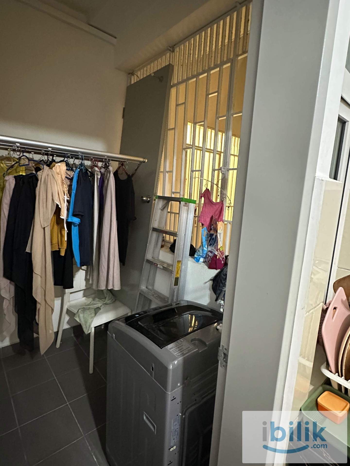 Single room with private bathroom for female at TR residence  - Image 7