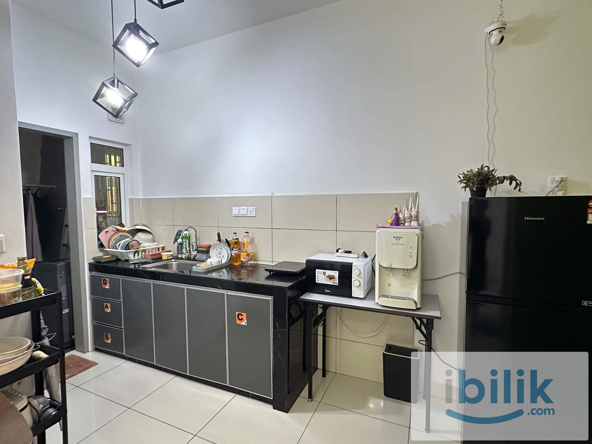 Single room female unit with private bathroom at TR residence  - Image 5