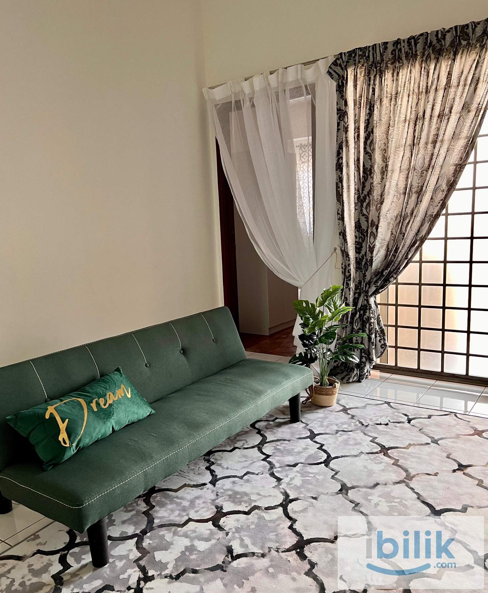 Middle Room at Subang Bestari, Subang - Image 1