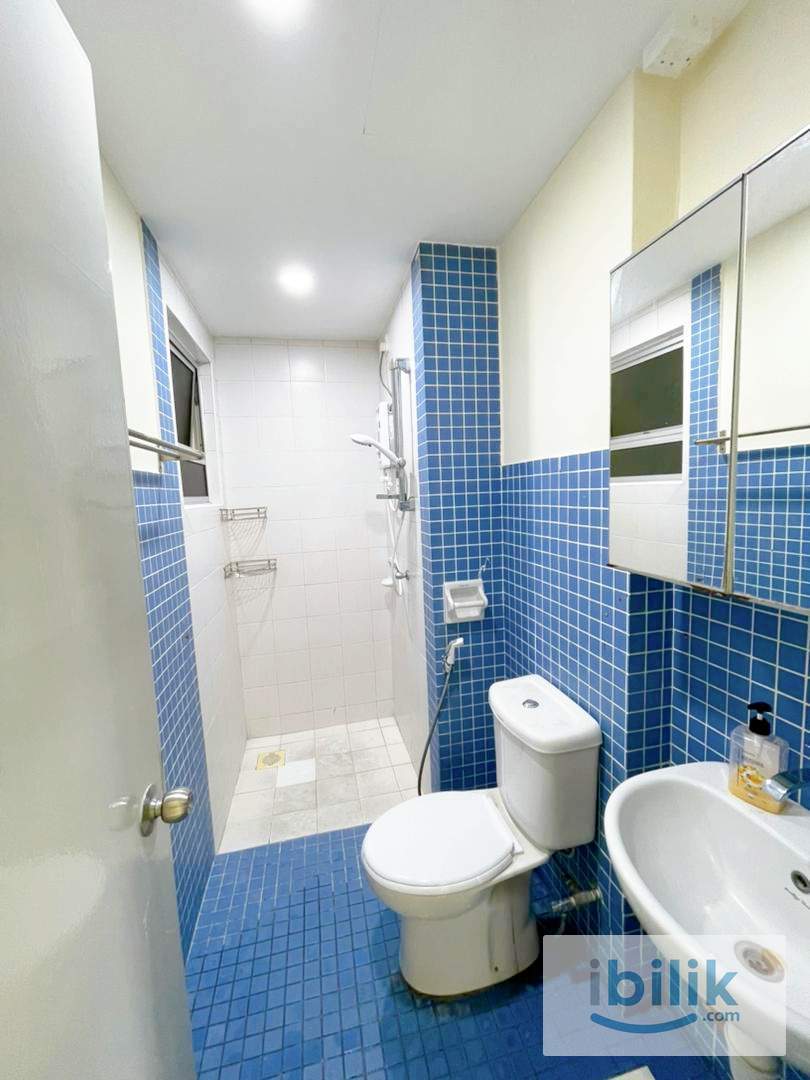 MALE_balcony room_Perdana Emerald - Image 3