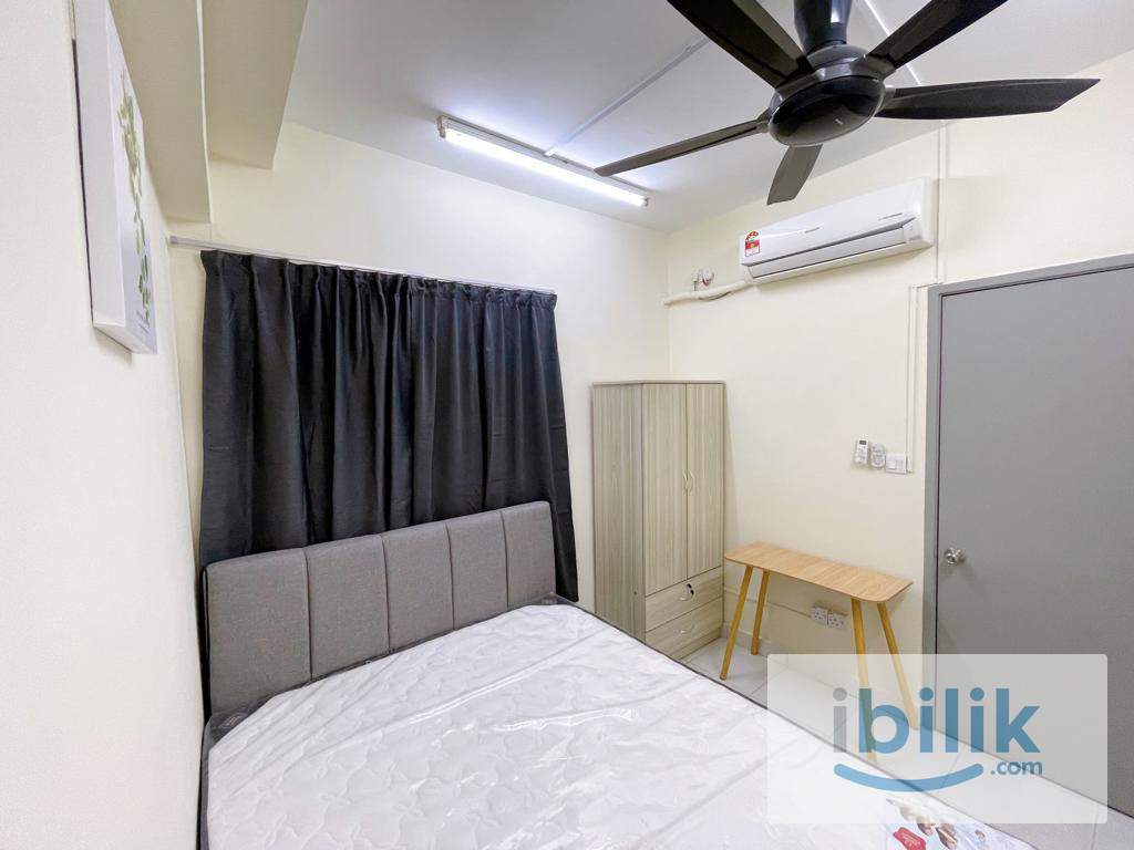 MALE_Small Room Perdana Emarald - Image 1