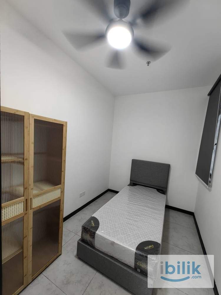 Small Room  - Image 1