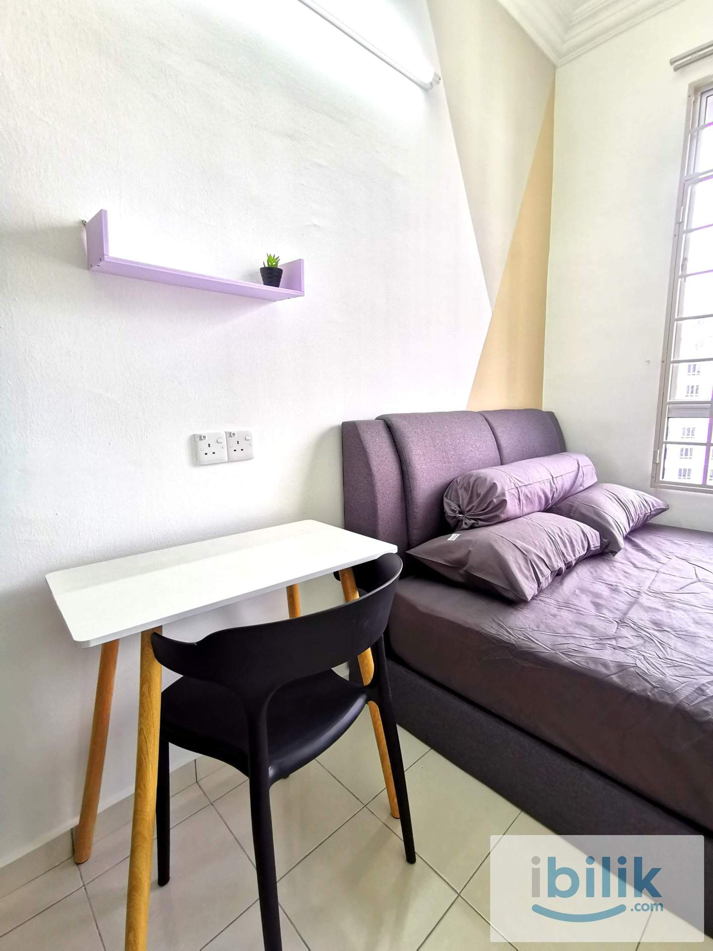 Middle Room at Putra Place, Bayan Indah - Image 1
