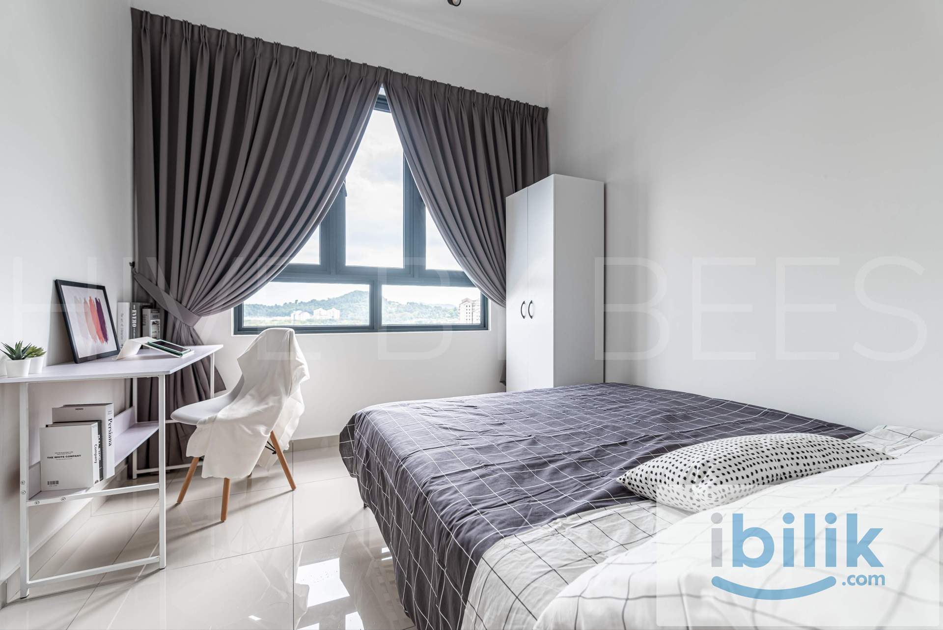 *Male unit*Deluxe room for rent at Golden Triangle 2 - Image 2