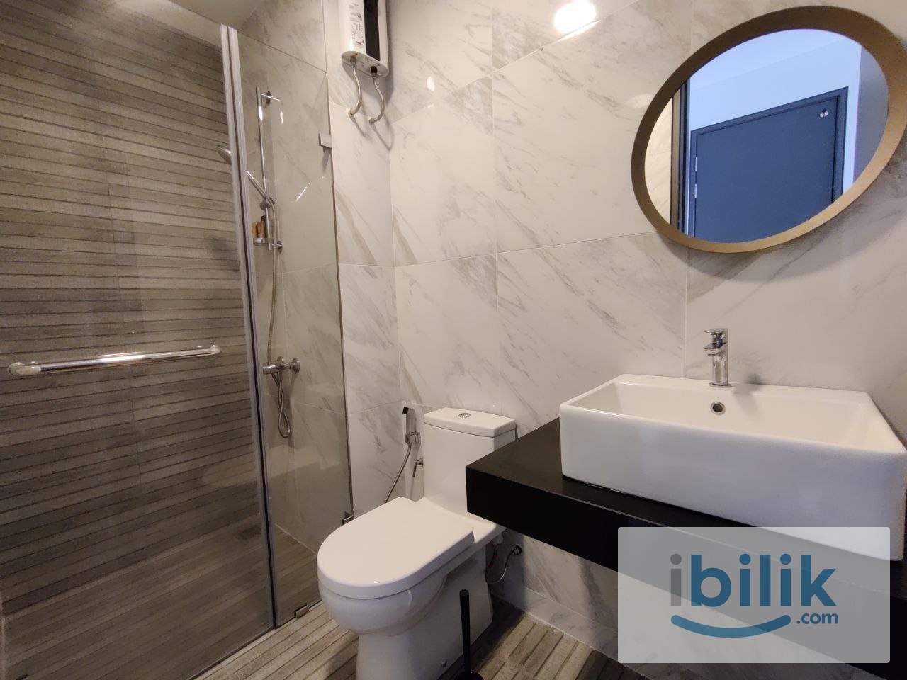 Master Bedroom Exclusive room at Kota Damansara - Image 1