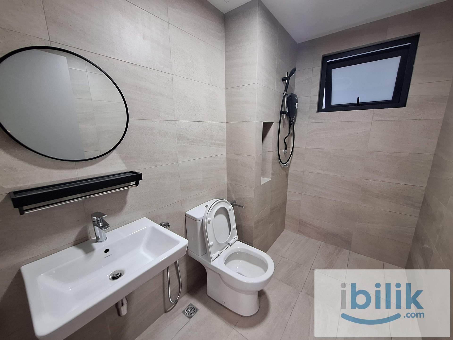 📍Skyline KL Minimalist Room for rent * Nearby Lrt Pudu, located in the heart of KL City*  - Image 7