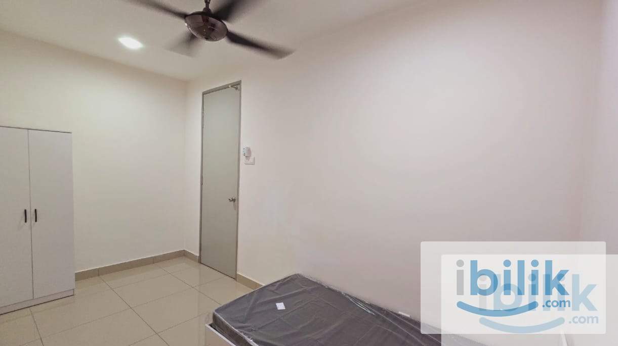 Middle bedroom at Suasana Lumayan Cond, Bandar Sri Permaisuri, Bandar Tun Razak, Cheras, KL - Image 2