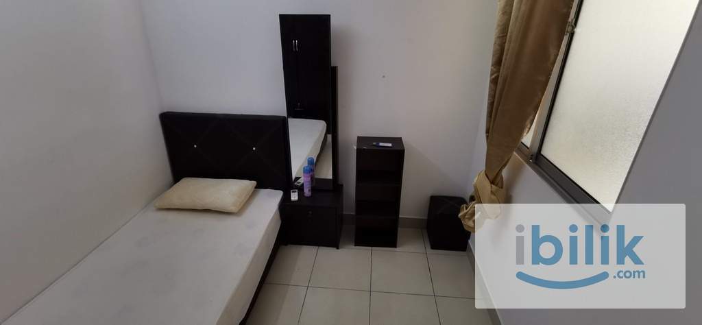 Middle Room - Image 3