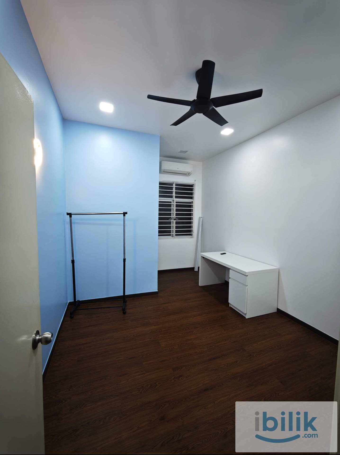 Landed middle room - Image 2