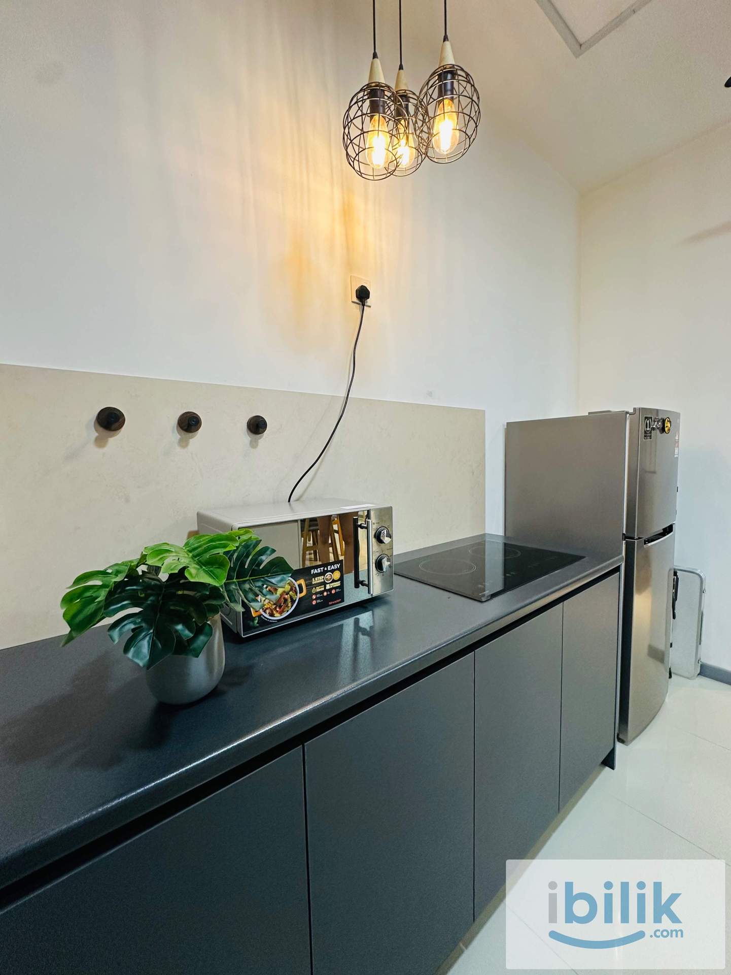 Fully furnished 958sqft 3R2B in KL with mall downstairs - Image 4
