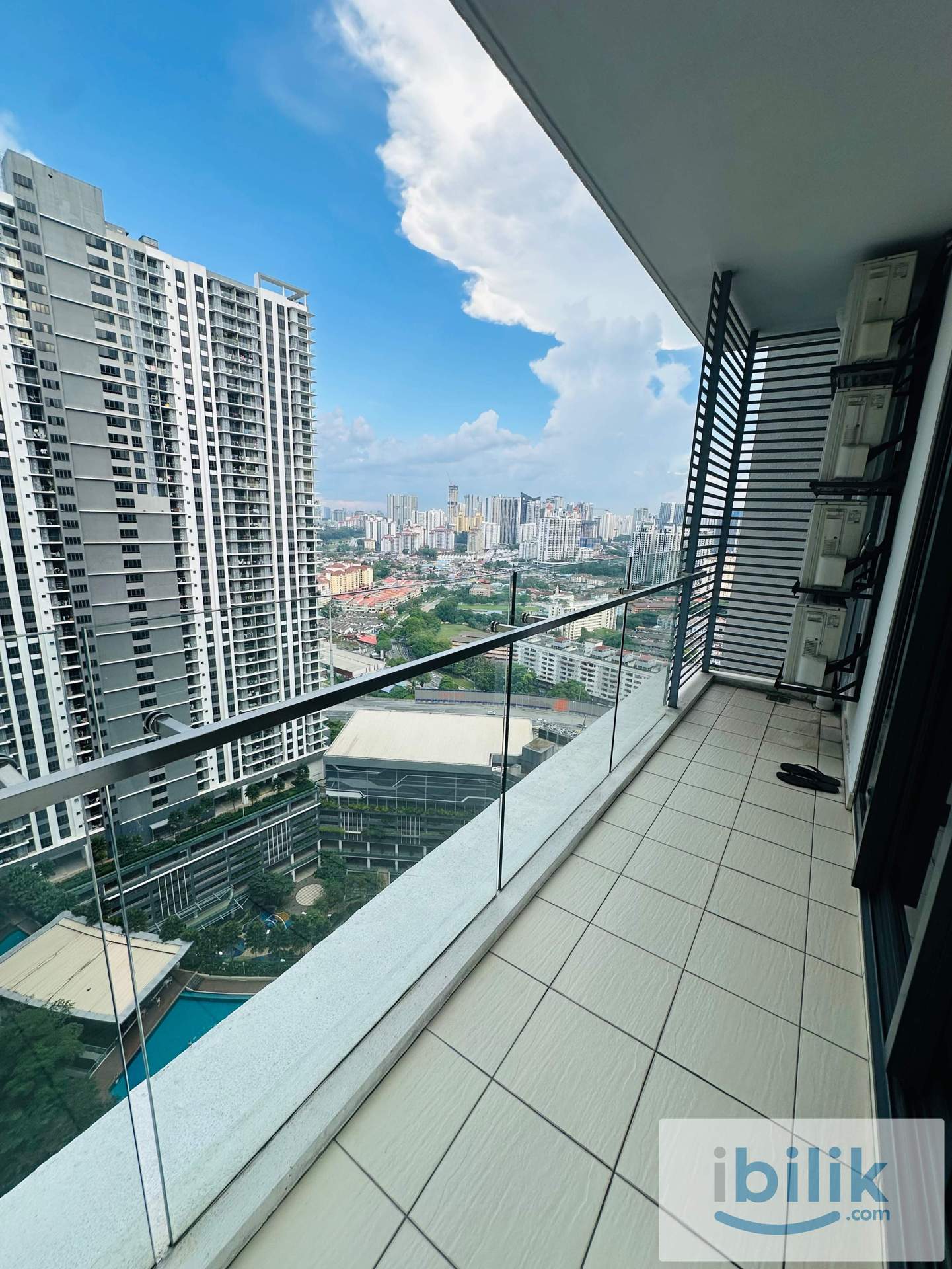 Fully furnished 958sqft 3R2B in KL with mall downstairs - Image 10