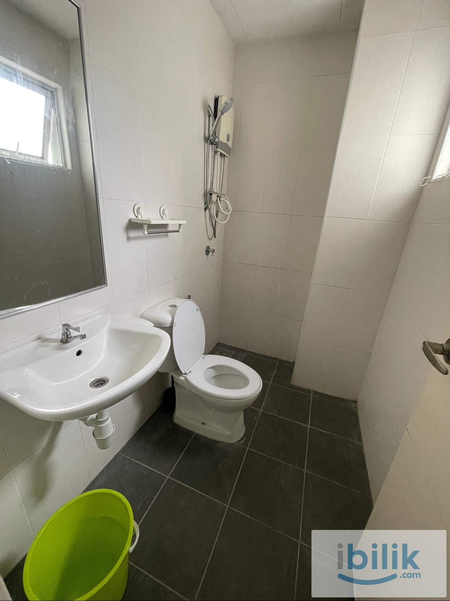Aston Kiara 3 fully furnished Medium room for rent - Image 4