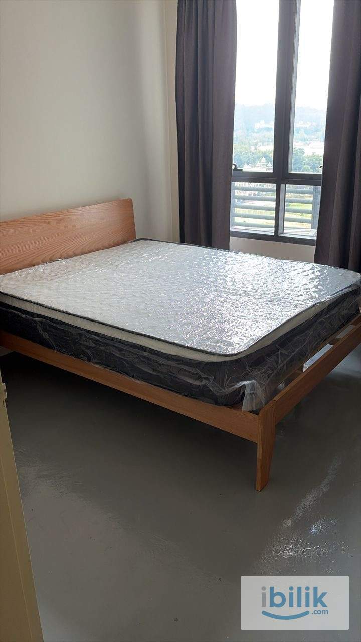 Medium Room  - Image 7
