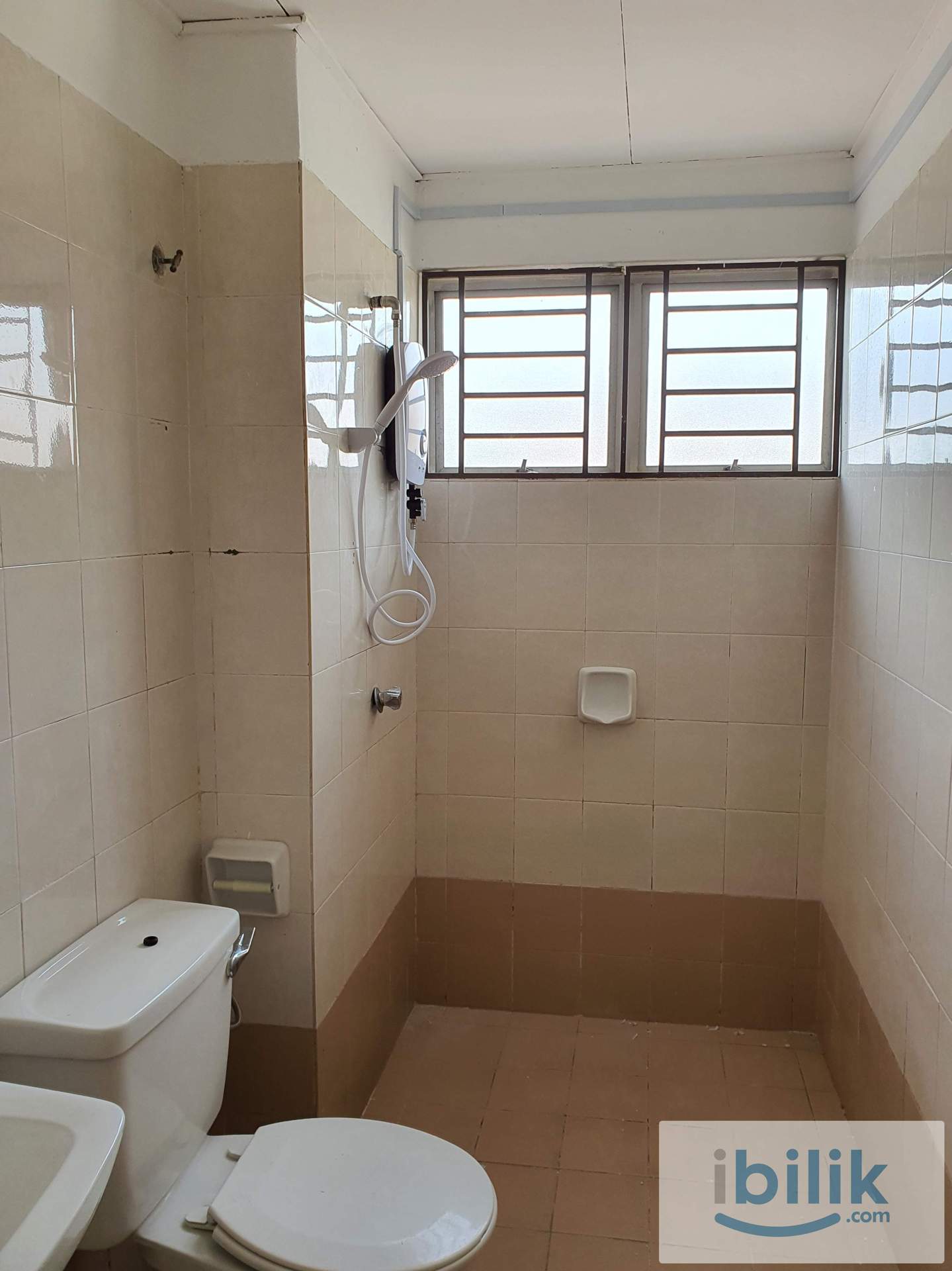 ( Include utility) Air Cond Middle Room at Kiara Bandar Botanic Klang - Image 6