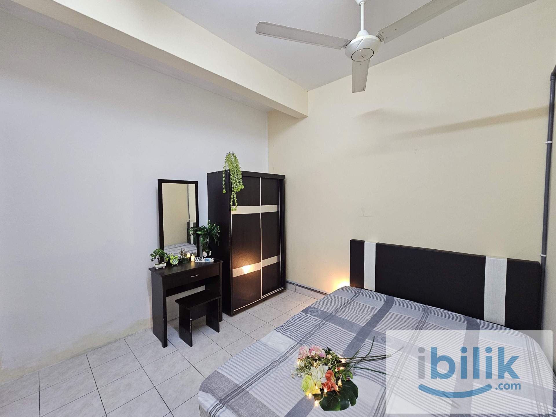 (Include Electric & Water) AIR COND Room Share Bathroom For Rent (BOTANIC KIARA) - Image 1