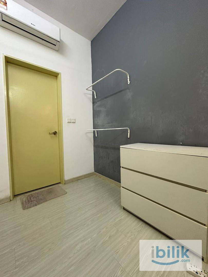 Master Room - Walking Distance to LRT Sri Rampai @ The Hamilton Wangsa Maju - Image 2