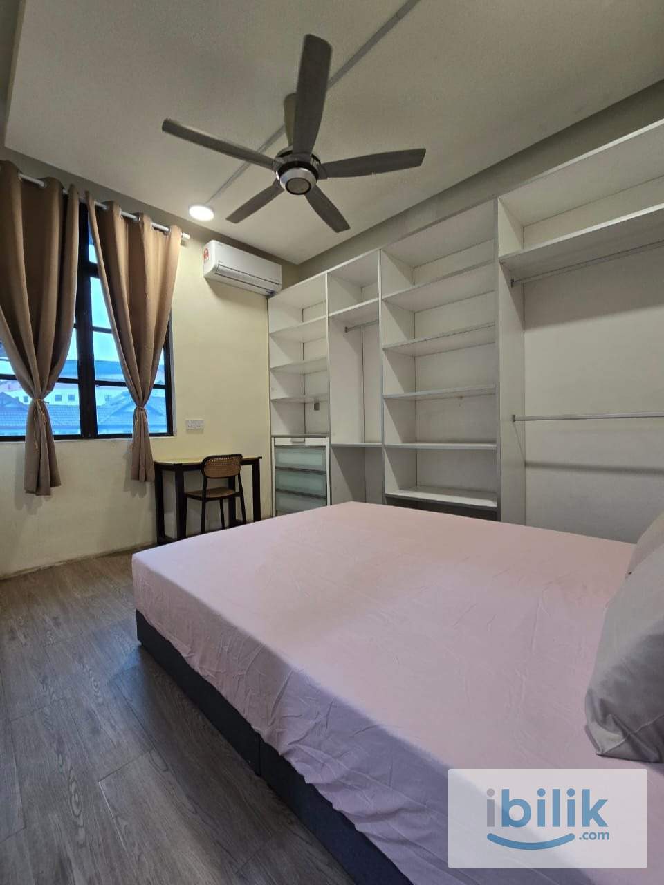 Queen bed room 5 min walk to LRT Kelana Jaya - Image 4