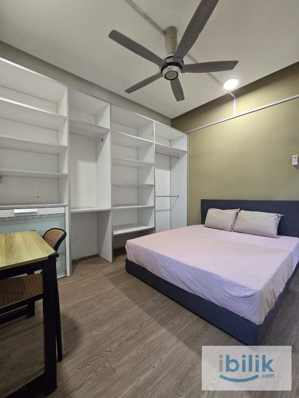 Queen bed room 5 min walk to LRT Kelana Jaya - Image 5