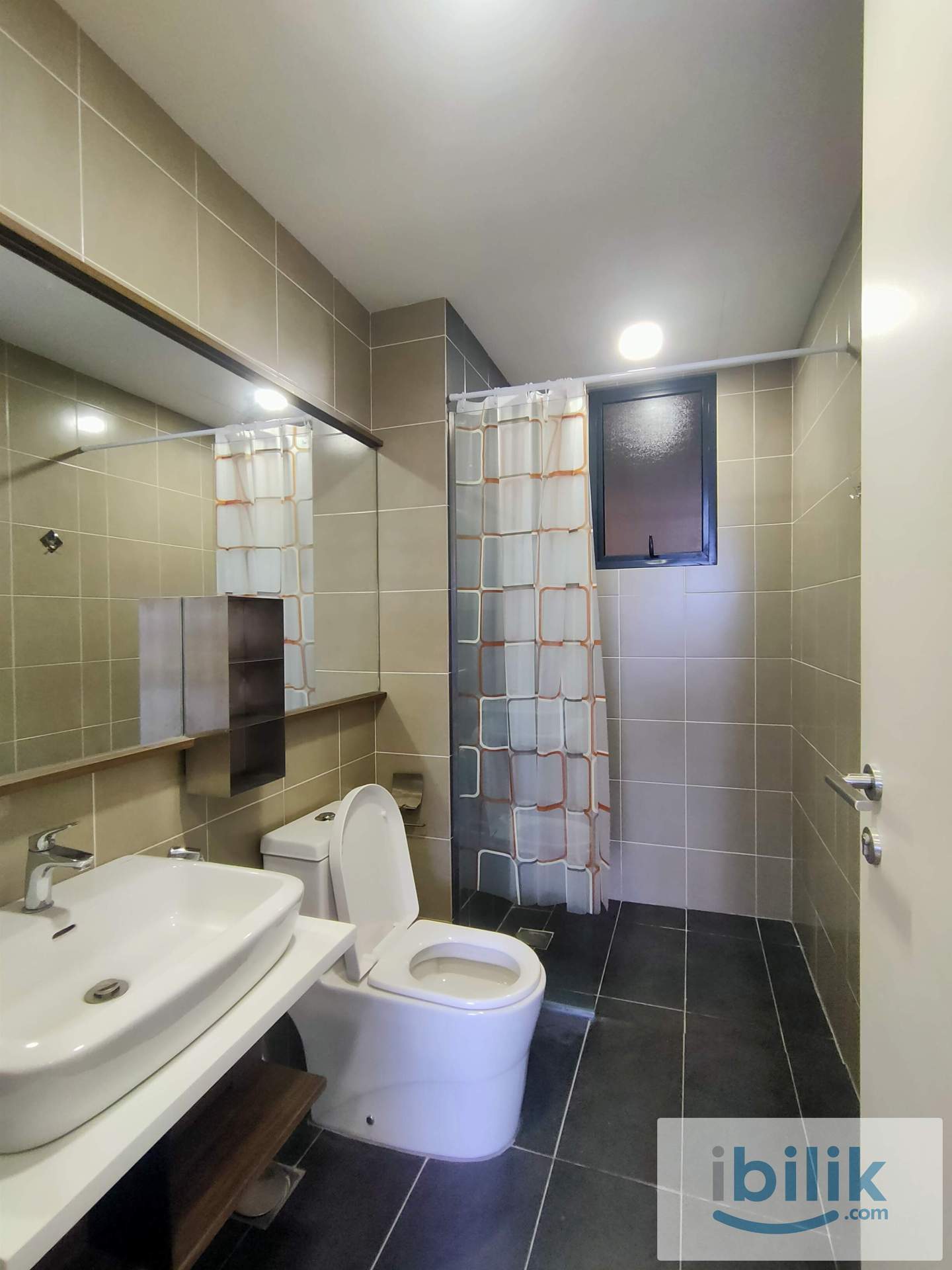 Master room private bathroom fully furnished free internet - Image 5