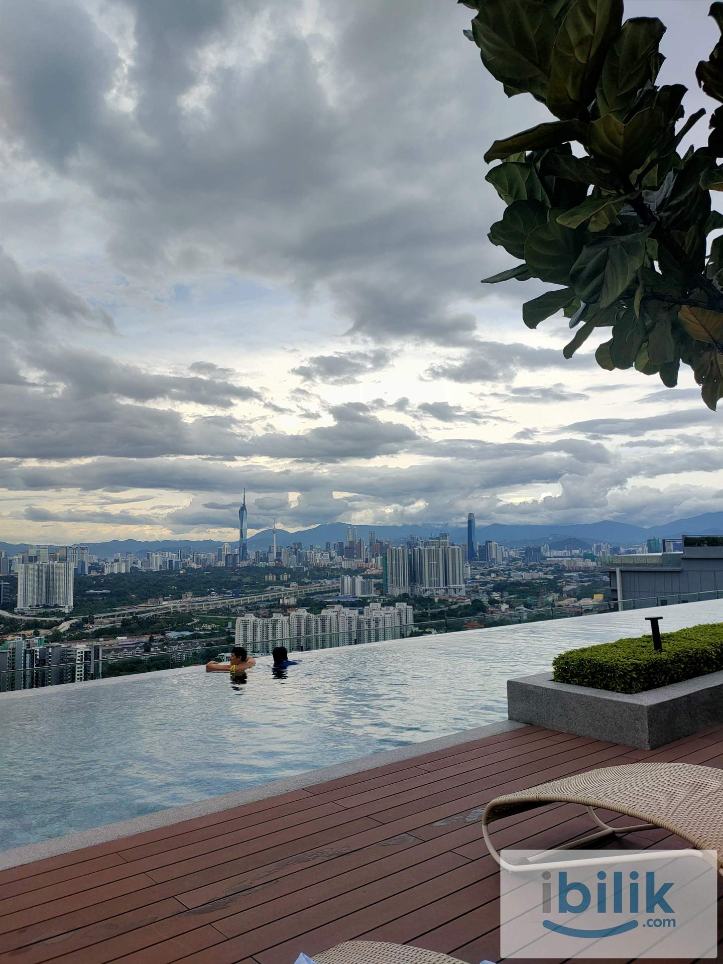 Medium room private balcony fully furnished - Image 9