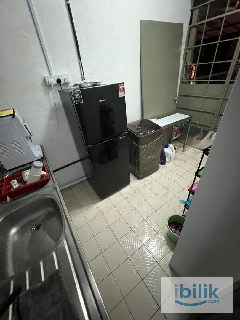 🐰Bandar Utama [Female only] room walkable to 1U - Image 4