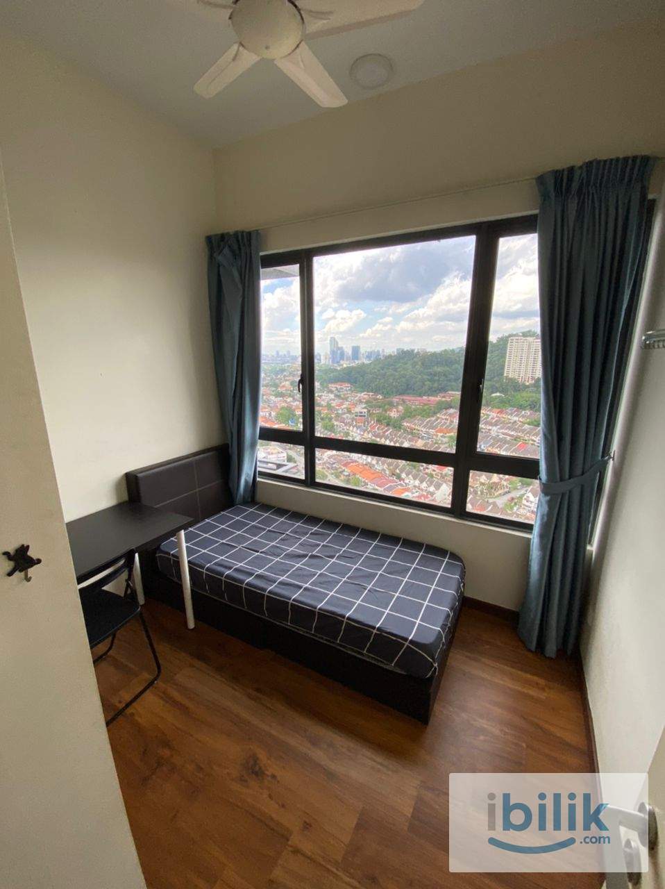 FREE WIFI+CLEANING, MEDIUM ROOM at Petalz, Old Klang Road - Image 1
