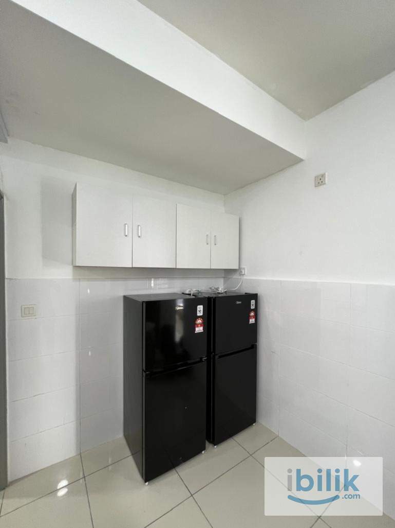 MEDIUM ROOM - Image 1