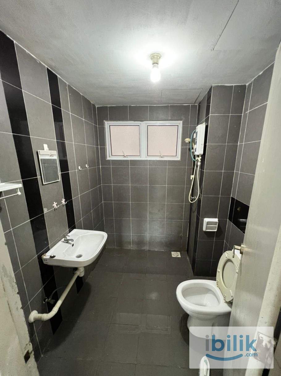 MEDIUM ROOM(OWN BATHROOM) - Image 2