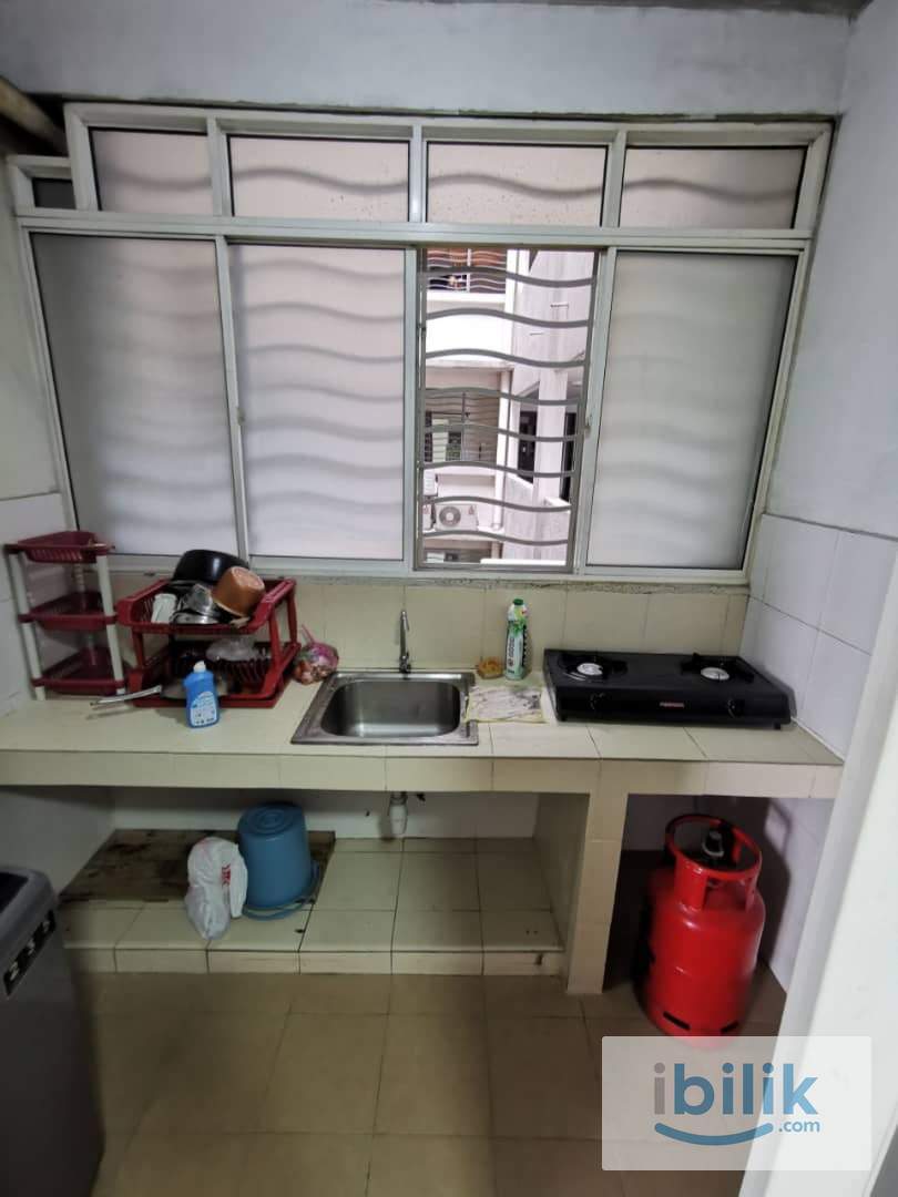MEDIUM ROOM(OWN BATHROOM) - Image 3