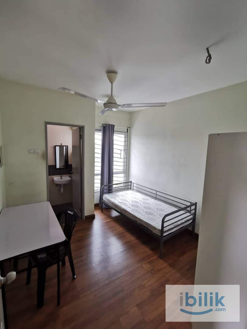 MEDIUM ROOM(OWN BATHROOM) - Image 1