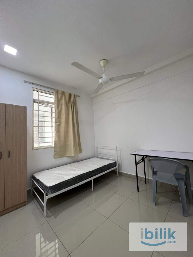 MEDIUM ROOM - Image 1