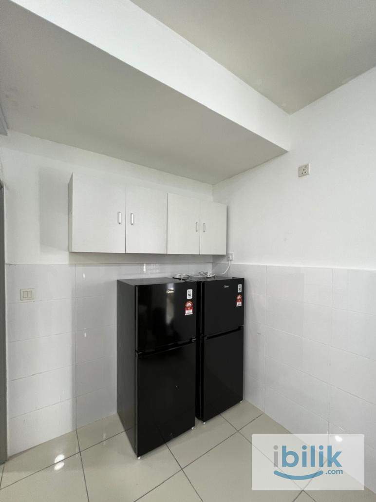 MEDIUM ROOM - Image 1